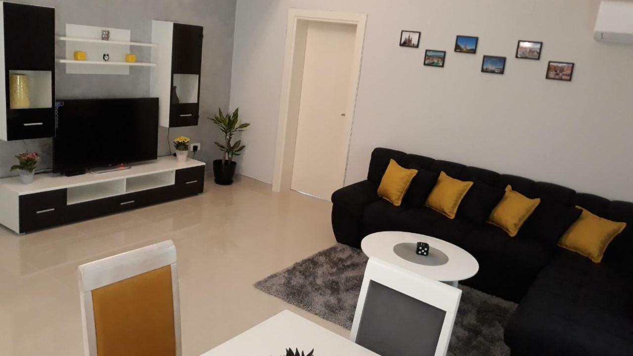 Stijepovic * Podgorica
